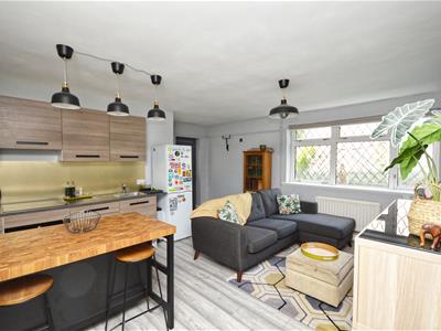 Sitting Room/Kitchen